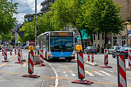 Bauarbeiten an einer Busspur in Hamburg