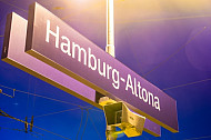 Stationsschild: Bahnhof Hamburg-Altona
