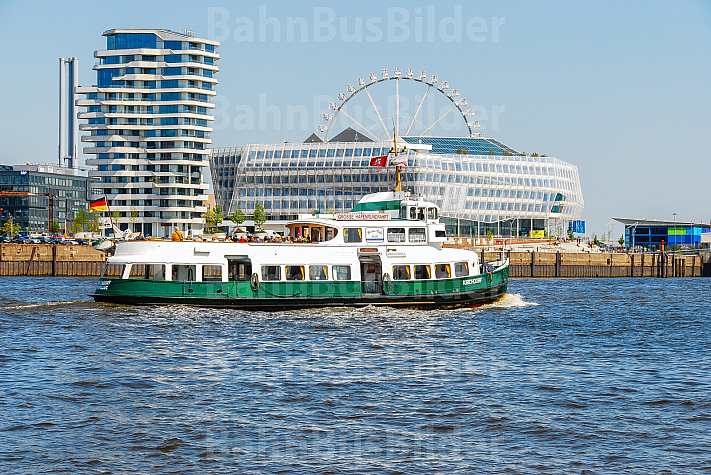Hafenfähre Kirchdorf - das historische Typschiff der Hadag in der Hafencity in Hamburg