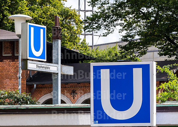 U-Bahn-Symbole am Stephansplatz in Hamburg