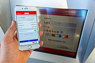 Handyticket per HVV-App oder Fahrkartenautomat? In Hamburg haben Fahrgäste die Wahl