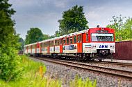 AKN-Triebwagen kurz vor dem Bahnhof Eidelstedt