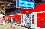 Regionalexpress nach Lübeck im Hamburger Hauptbahnhof