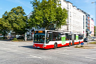 Metrobus der Linie M6 am Neuen Pferdemarkt in Hamburg
