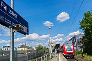 Regionalzug im Bahnhof Hamburg-Rahlstedt