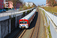 AKN-Triebwagen am Bahnhof Eidelstedt-Zentrum in Hamburg