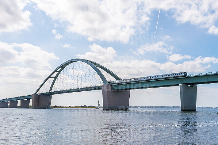 Dänischer IC3 auf der Fehmarnsundbrücke