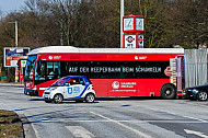 HVV-Bus und Carsharing-Auto