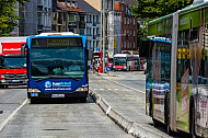 Metrobusse auf der Grindelallee in Hamburg