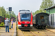 Regionalzug (Sonderzug) im Museumsbahnhof Schönberger Strand bei Kiel in Schleswig-Holstein