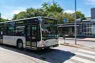 Ein Linienbus der VHH am U-Bahnhof Mümmelmannsberg in Hamburg