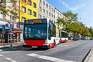 Metrobus der Linie M6 am U-Bahnhof Feldstraße in Hamburg