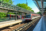 U-Bahn am Bahnhof Kellinghusenstraße in Hamburg