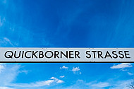 AKN-Haltestellenschild Quickborner Straße 