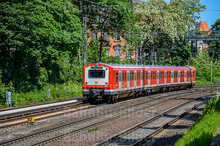 S-Bahn am Dammtor in Hamburg